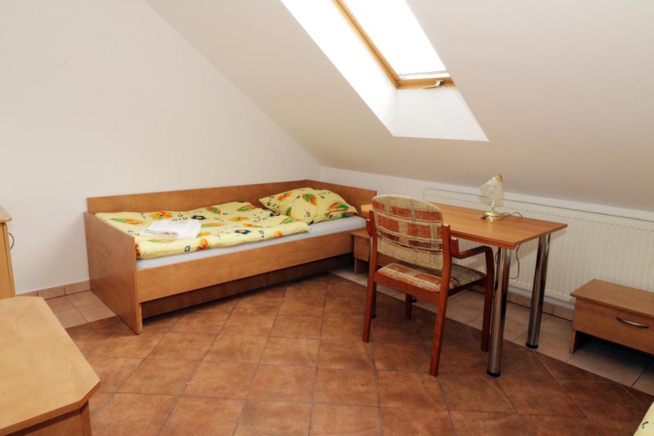 Penzion Hůrka Hotel Dolni Libchavy Bagian luar foto