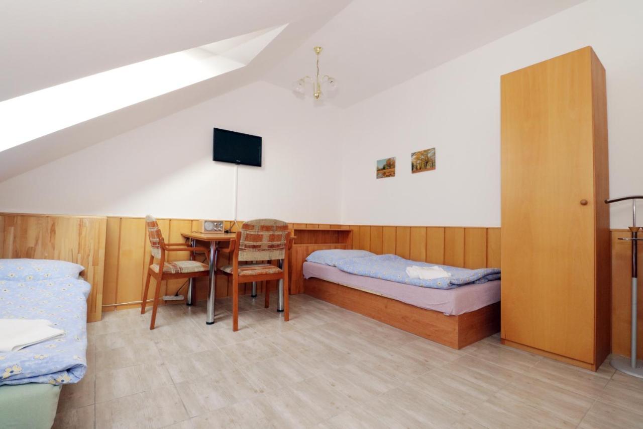 Penzion Hůrka Hotel Dolni Libchavy Bagian luar foto