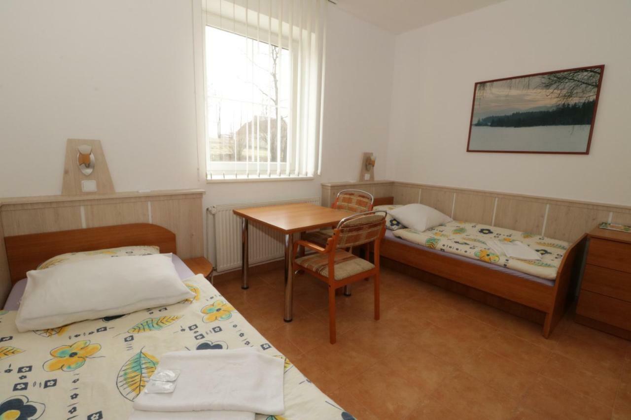 Penzion Hůrka Hotel Dolni Libchavy Bagian luar foto
