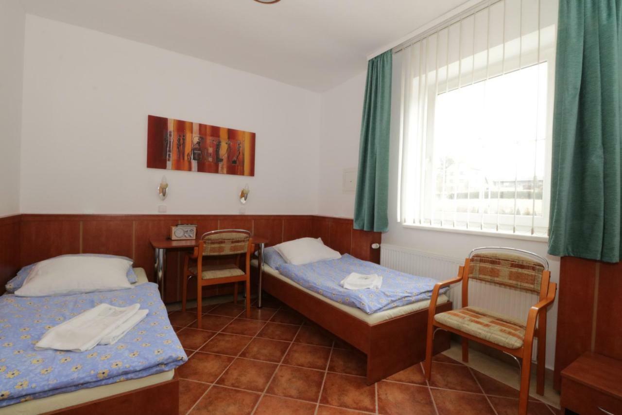 Penzion Hůrka Hotel Dolni Libchavy Bagian luar foto