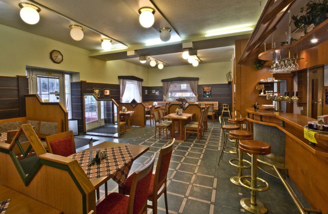 Penzion Hůrka Hotel Dolni Libchavy Bagian luar foto