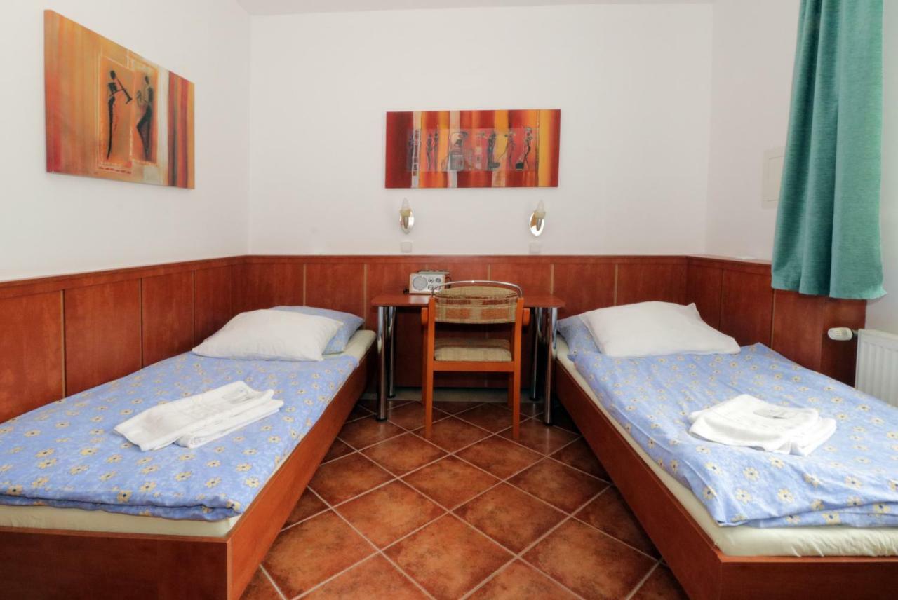 Penzion Hůrka Hotel Dolni Libchavy Bagian luar foto