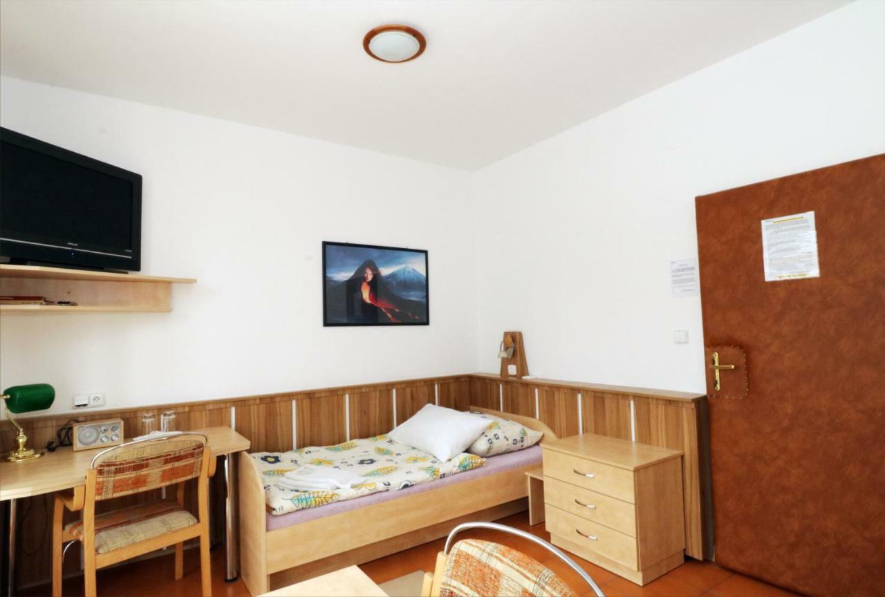 Penzion Hůrka Hotel Dolni Libchavy Bagian luar foto